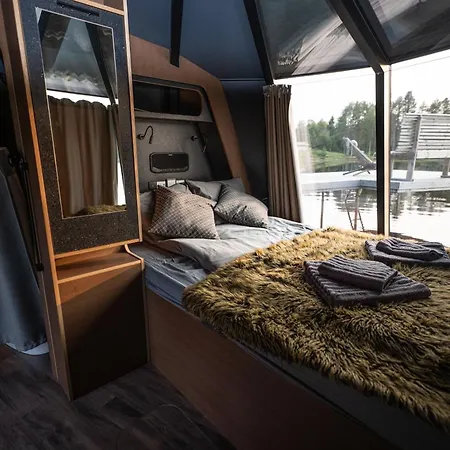 Arctic & Igloos אורחן ראנואה