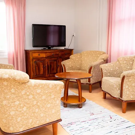 Arctic & Igloos ראנואה